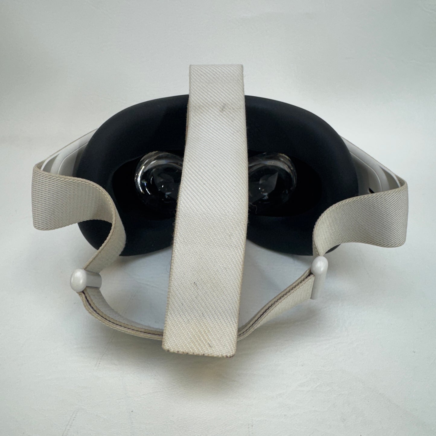 Meta Quest 2 64GB Standalone All-in-One VR Headset KW49CM
