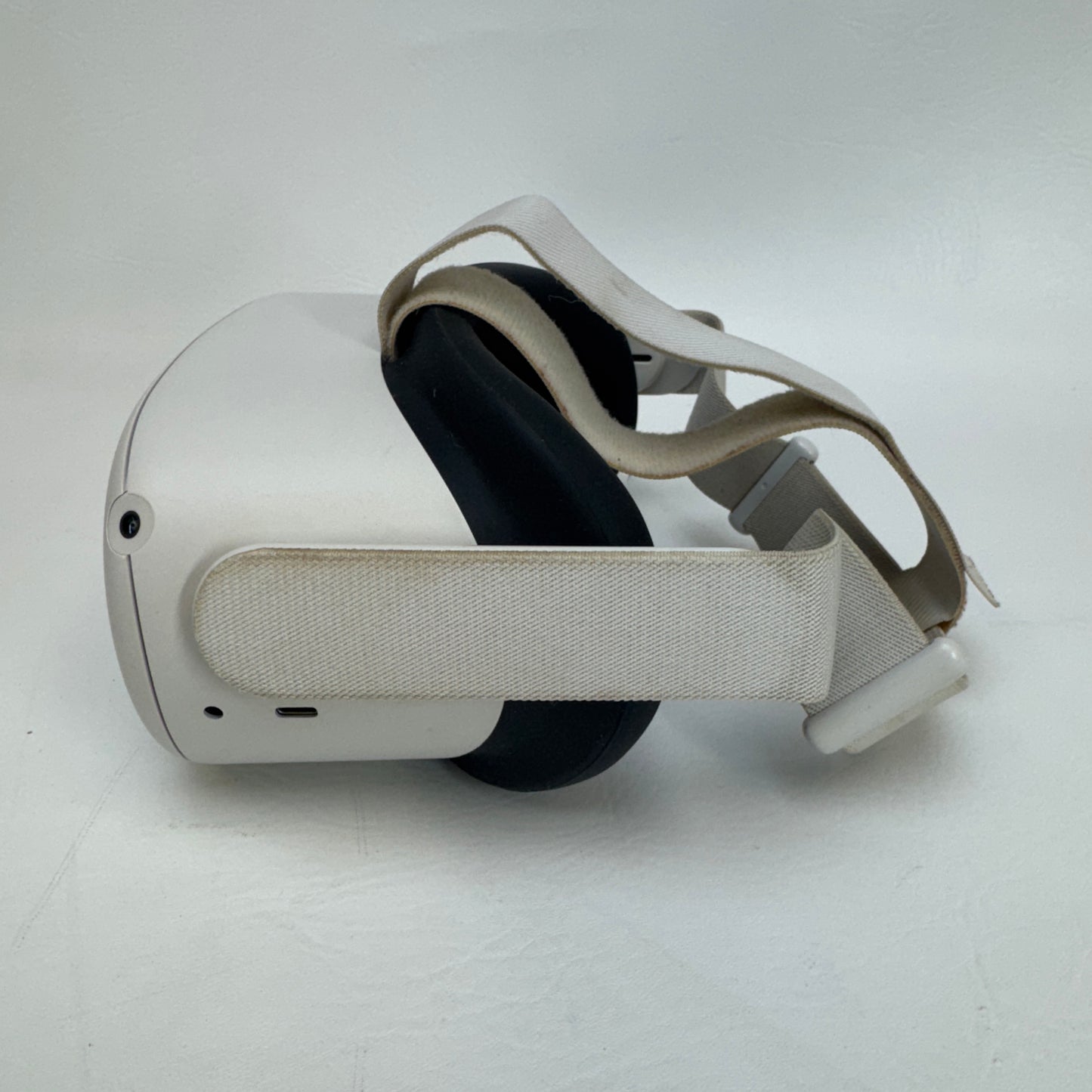 Meta Quest 2 64GB Standalone All-in-One VR Headset KW49CM
