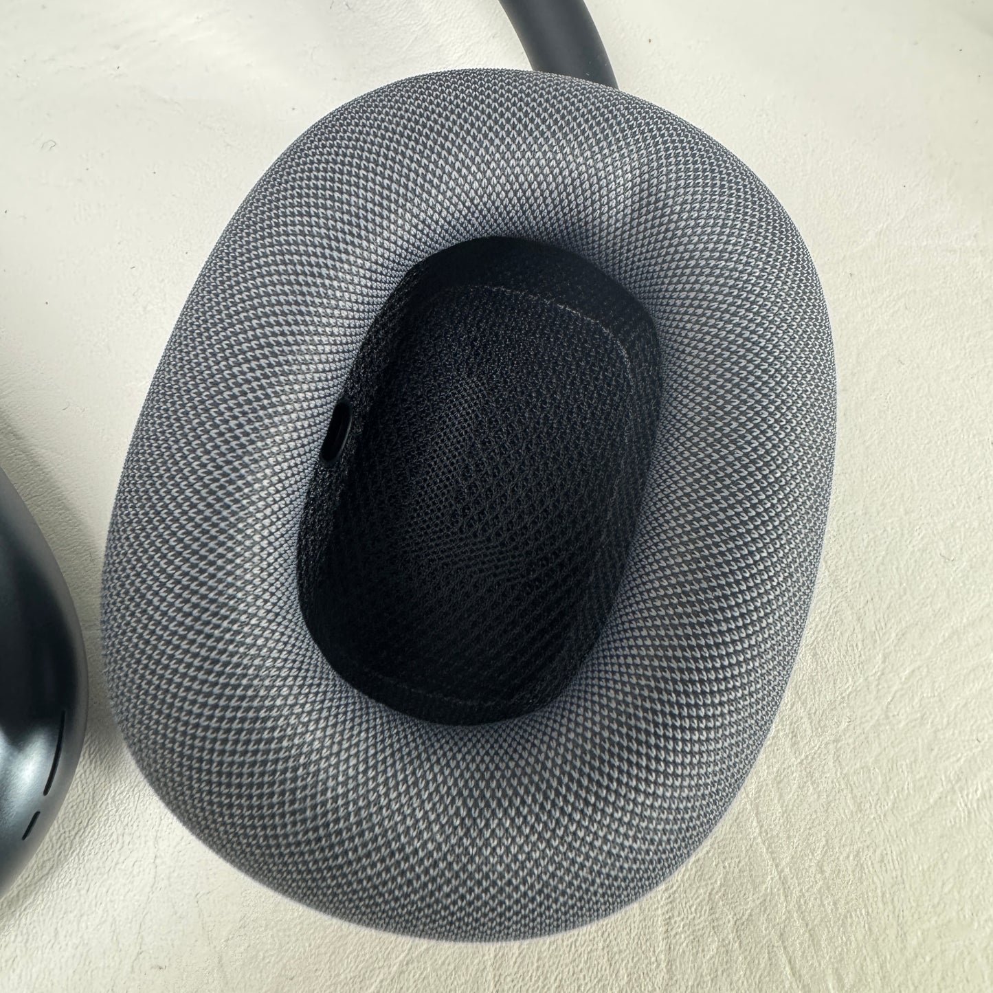Apple AirPods Max Wireless Over-Ear Headphones Midnight MWW43AM/A