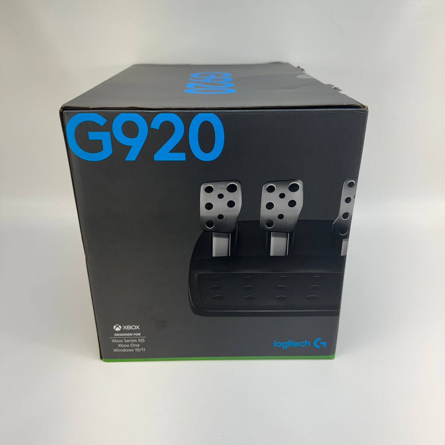 New Logitech G920 Gaming Steering Wheel W-U0004 Xbox One/Windows 10 or 11