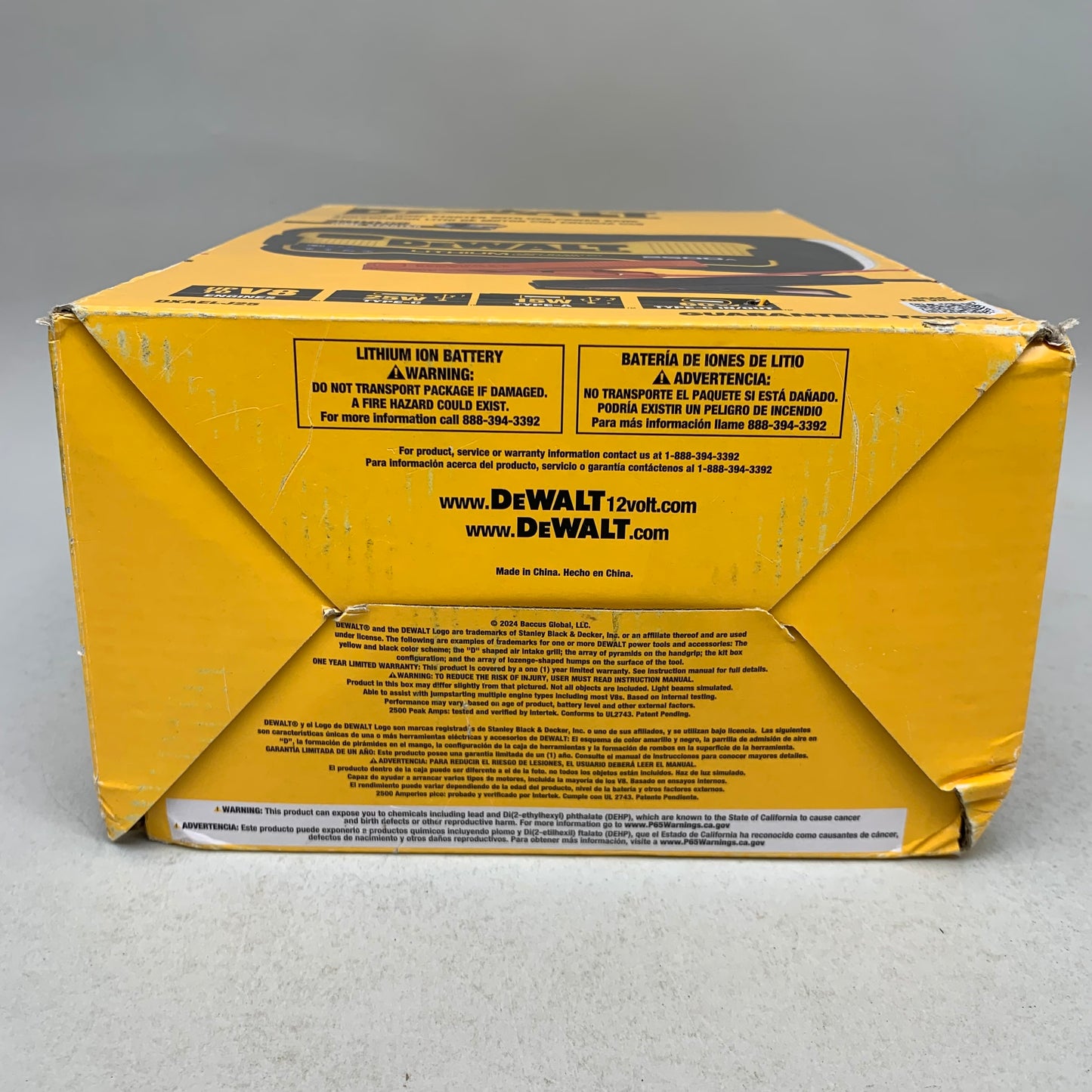 DeWalt DXAELJ25 2500 AMP Lithium Jump Starter with USB Power Bank