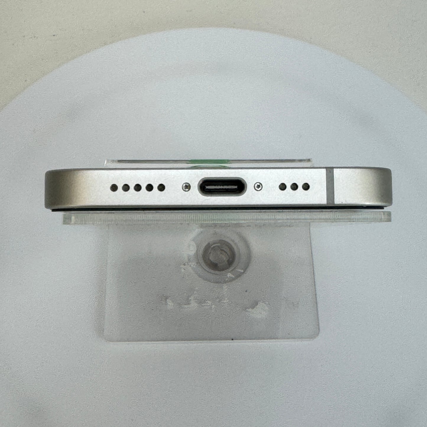 Unlocked Apple iPhone 16e 128GB White MD0E4LL/A