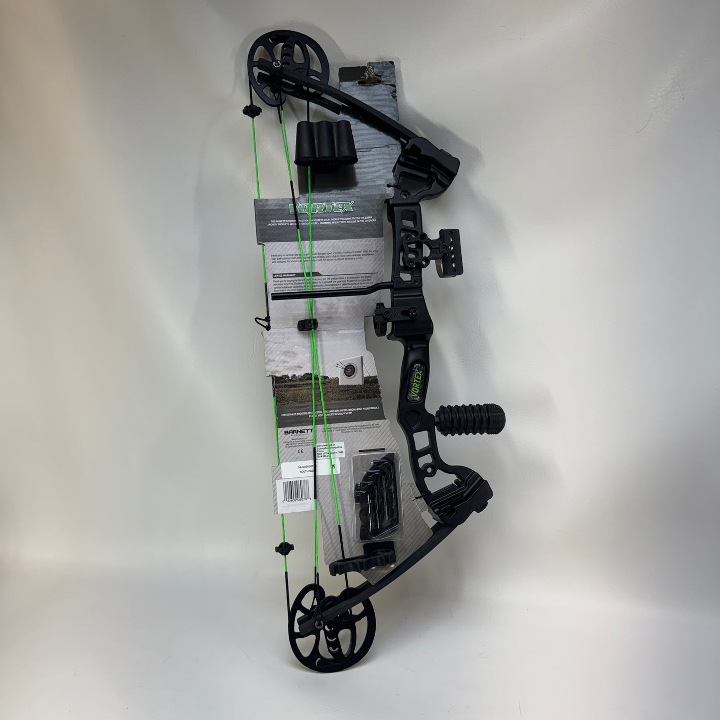 New Barnett Archery Vortex Compound Youth Bow