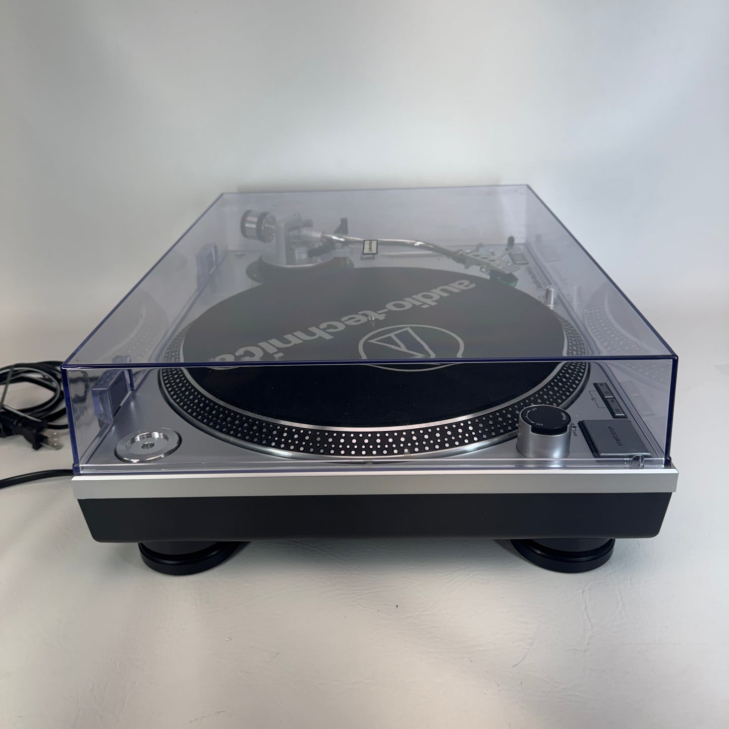 Audio Technica AT-LP120-USB Direct-Drive Professional Turntable