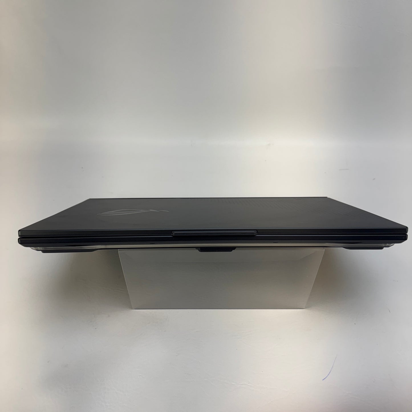 Asus ROG Strix G17 G713P 17.3" Ryzen 9 7845HX 3.0GHz 16GB RAM 1TB SSD