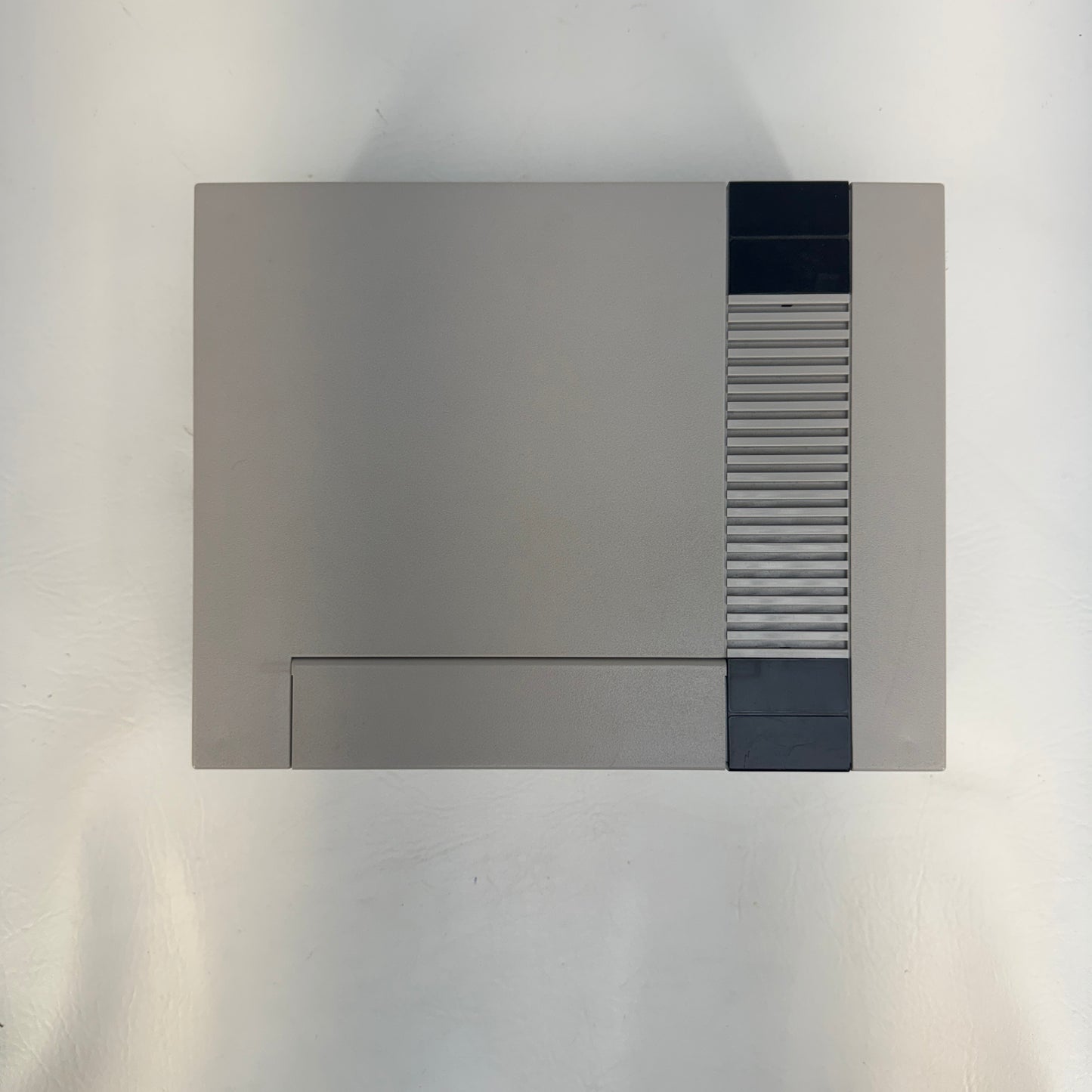 Nintendo Entertainment System NES Video Game Console NES-001 Gray