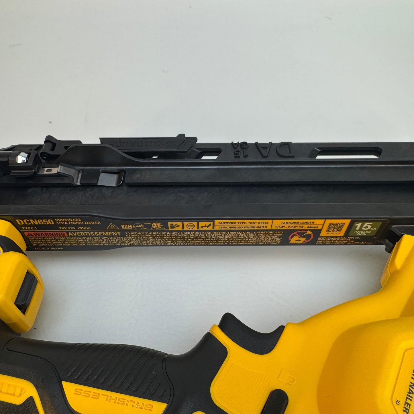 DeWalt DCN650 20V MAX Brushless 15GA Nail Finisher