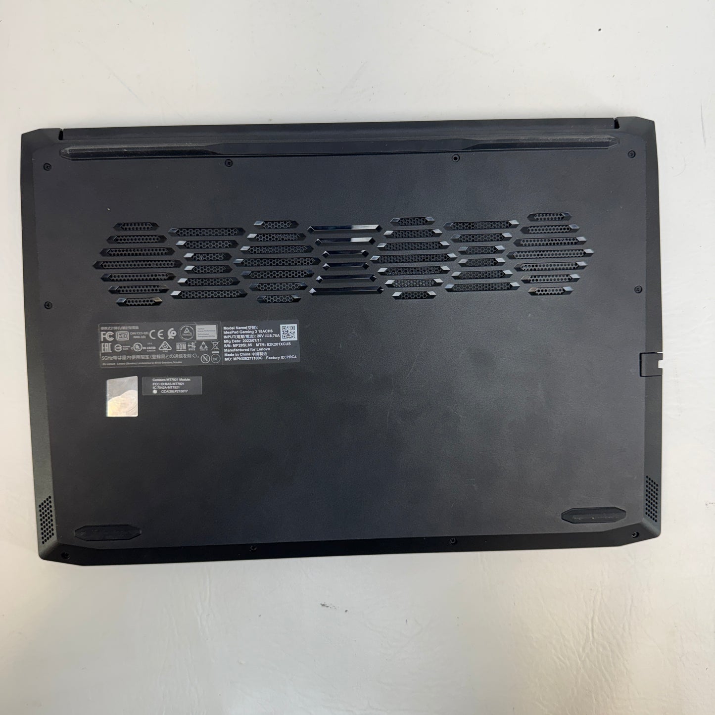 Lenovo IdeaPad GAMING 3 15.6" Ryzen 5 5600H 3.3GHz 16GB RAM 256GB SSD