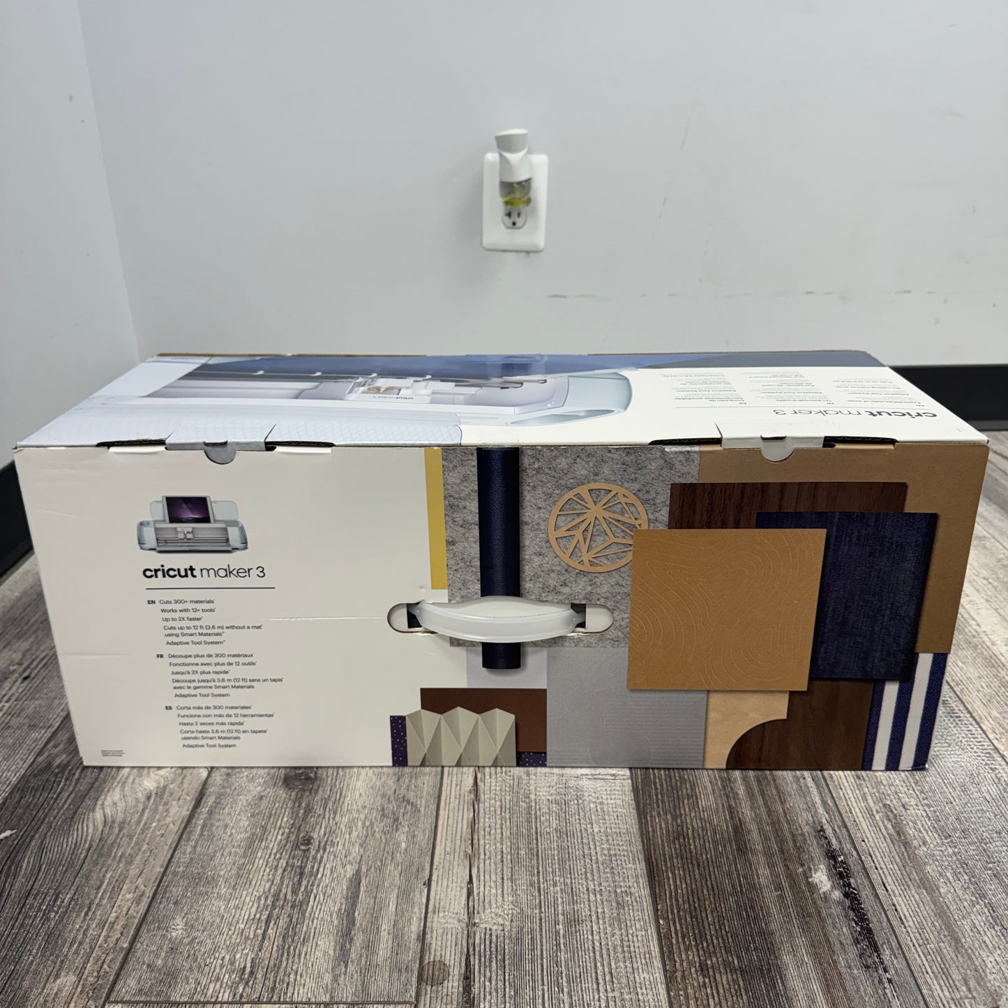 New Cricut Maker 3 Cutting Machine 2008334