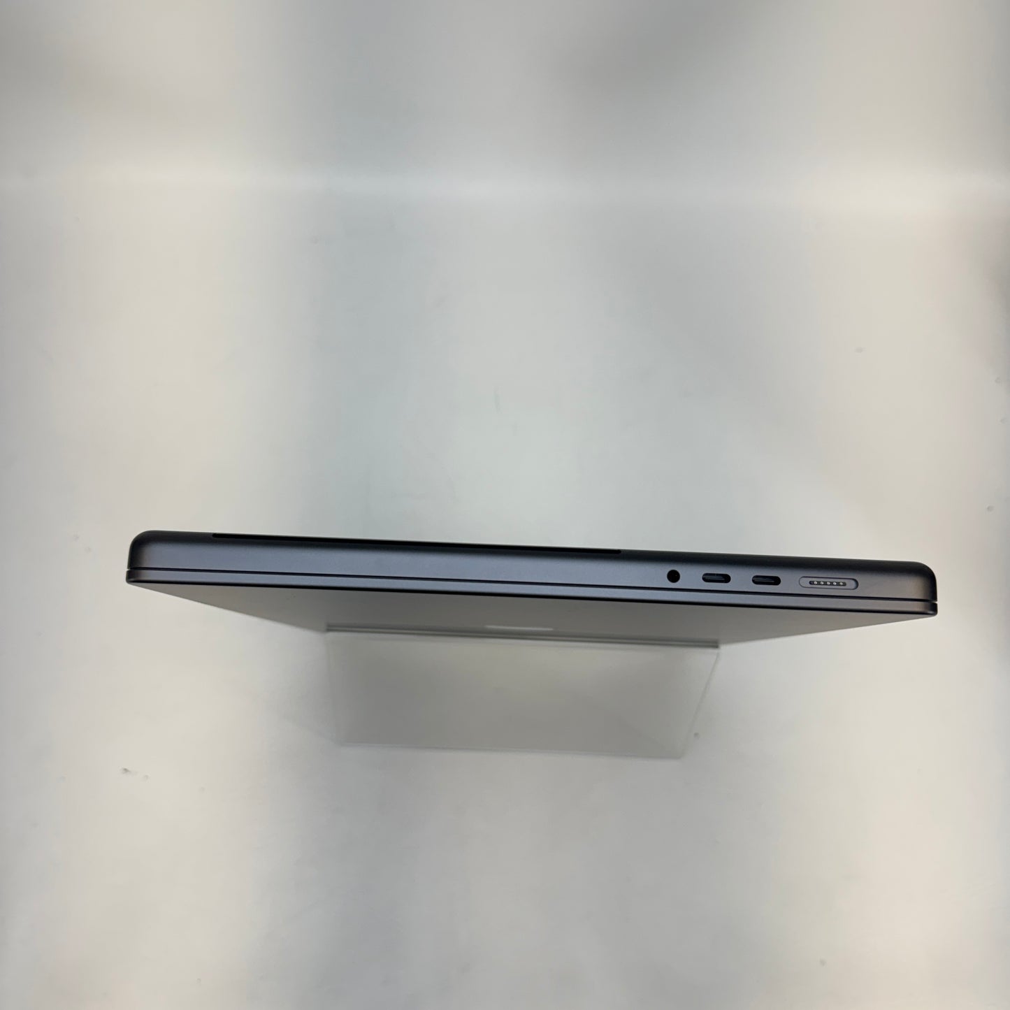 2023 Apple MacBook Pro 16" M3 Pro 18C GPU 4.0GHz 36GB RAM 512GB SSD 5RW23LL/A