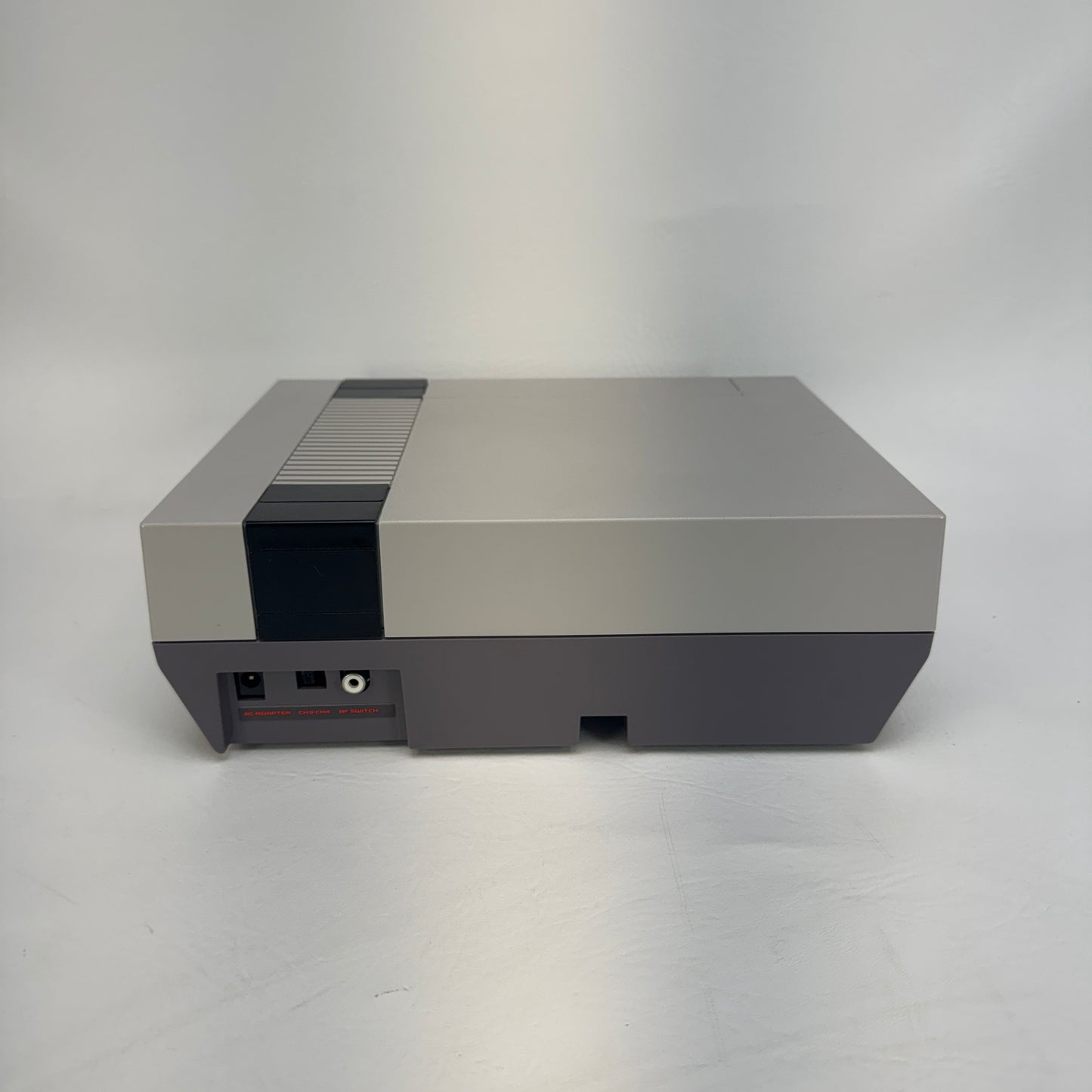 Nintendo Entertainment System NES Video Game Console NES-001 Gray