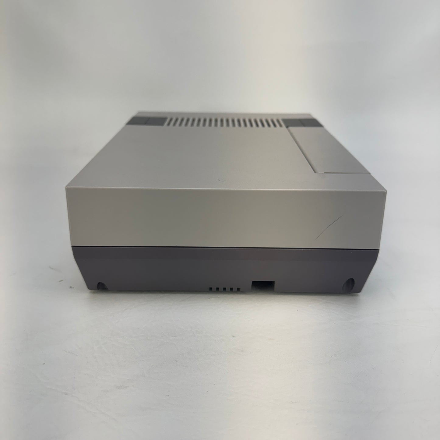 Nintendo Entertainment System NES Video Game Console NES-001 Gray