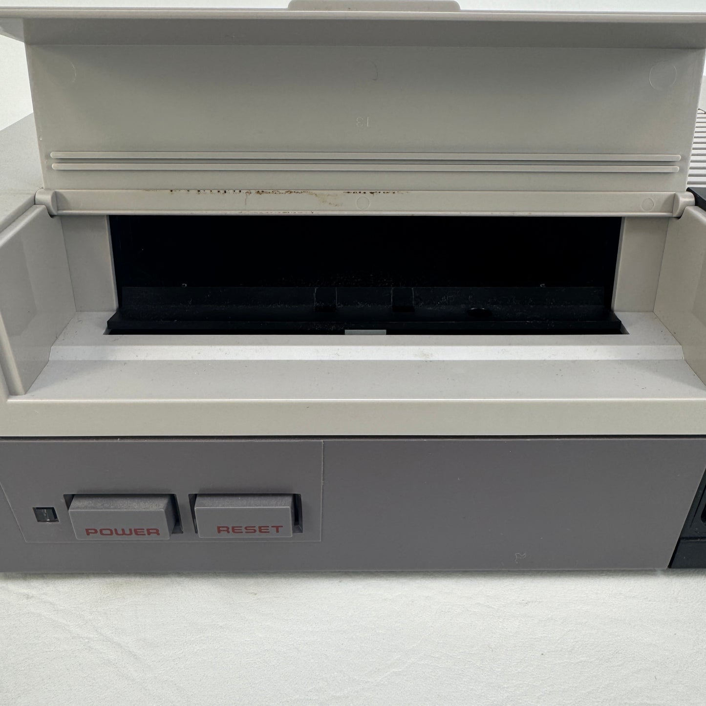 Nintendo Entertainment System NES Video Game Console NES-001 Gray