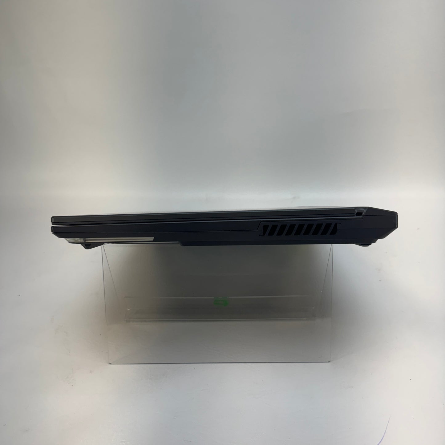 Asus ROG Strix G17 G713P 17.3" Ryzen 9 7845HX 3.0GHz 16GB RAM 1TB SSD
