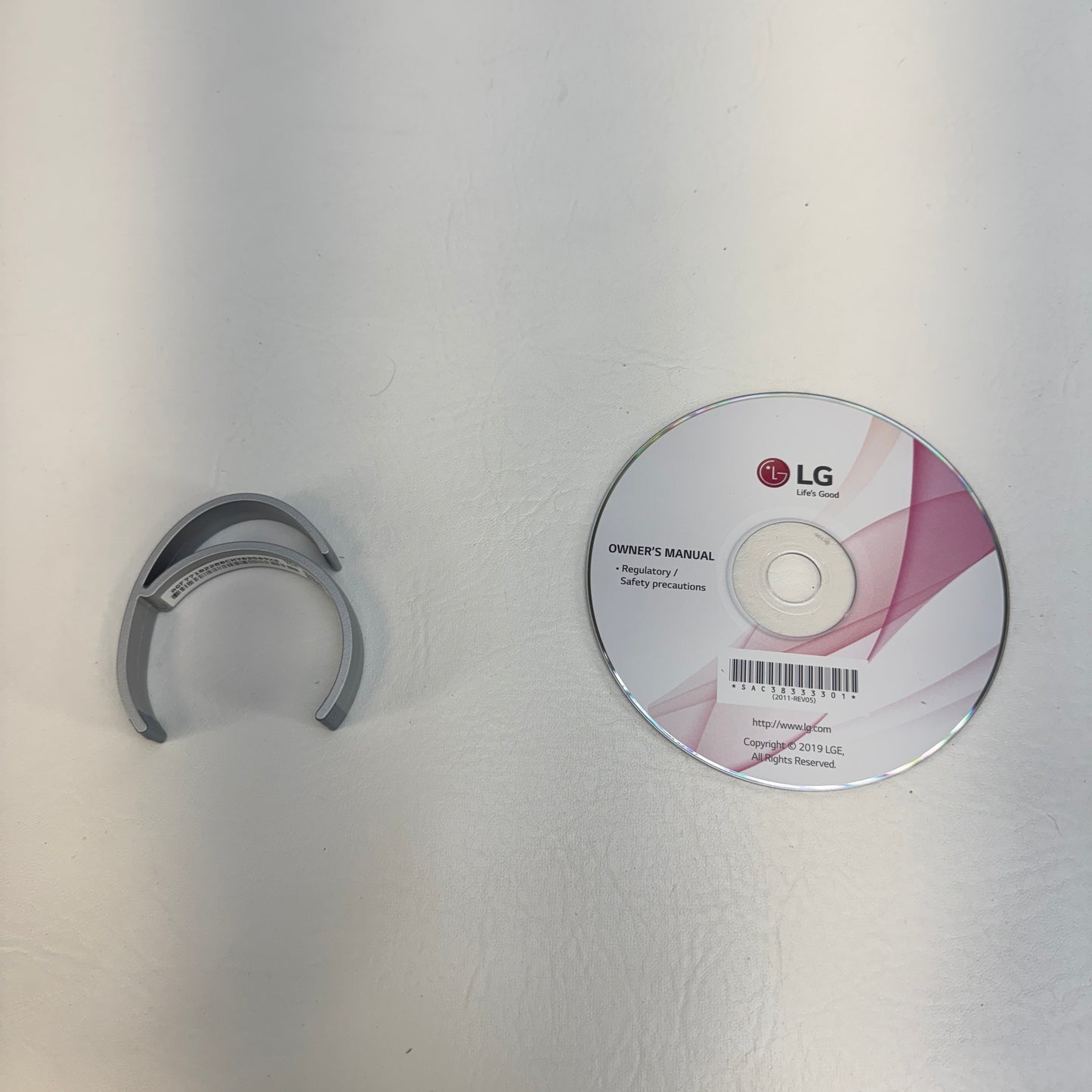 LG 32" 32UN650 4K UHD IPS 60Hz Display Monitor