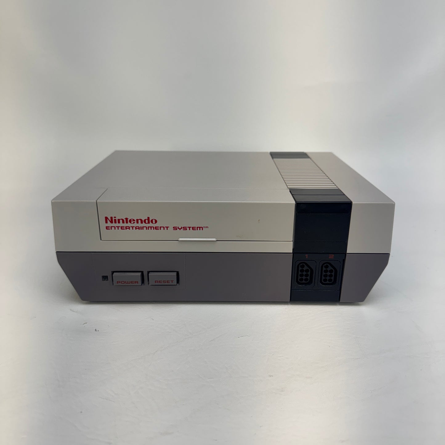 Nintendo Entertainment System NES Video Game Console NES-001 Gray