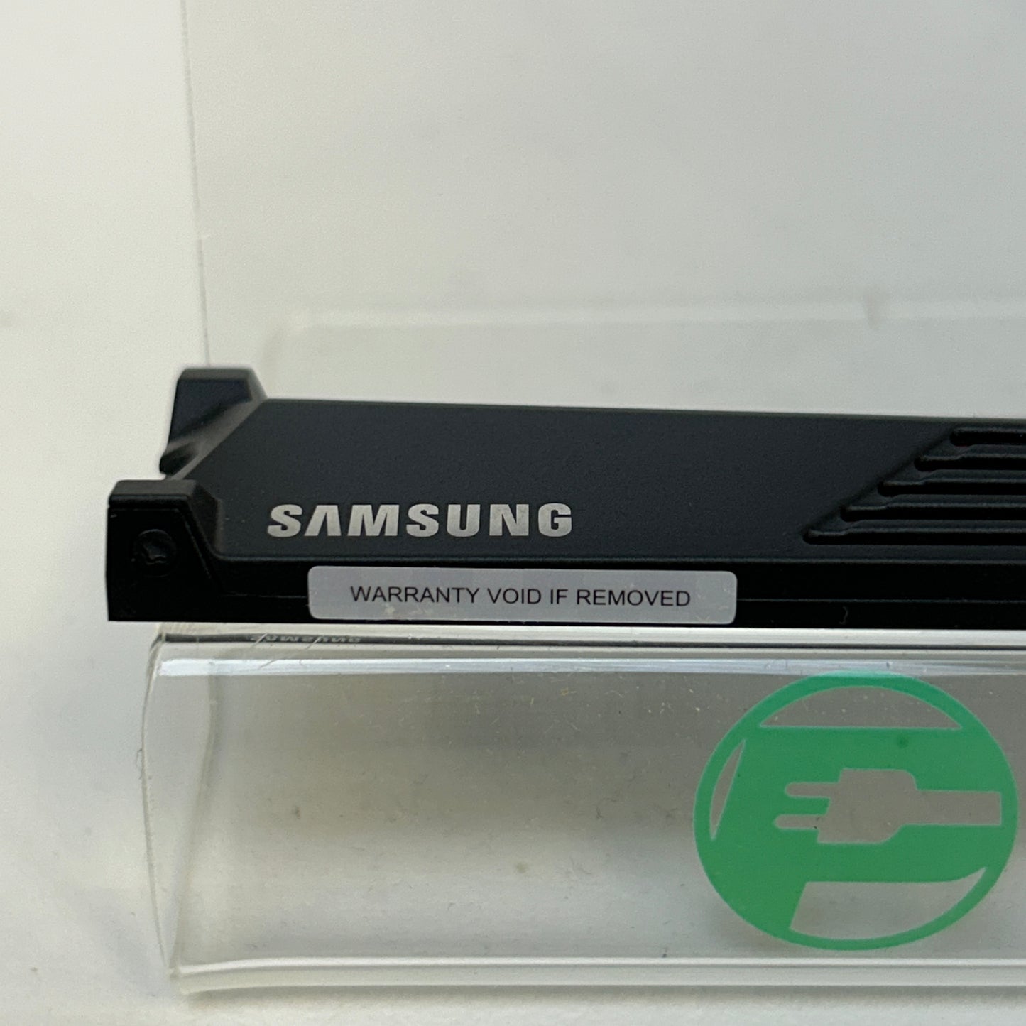 Samsung M.2 2280 990 Pro 2TB NVMe PCIe 4.0 x4 SSD MZ-V9P2T0