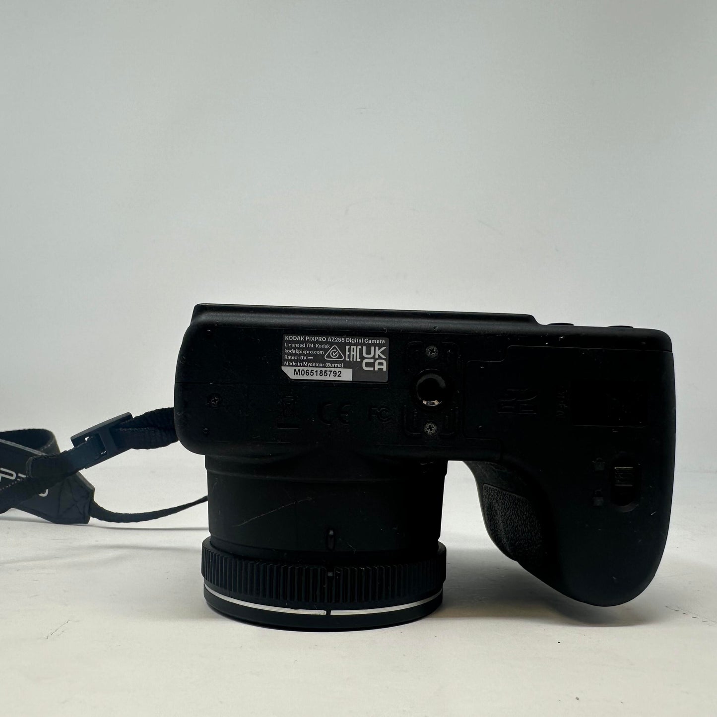 Kodak PIXPRO AZ255 Bridge Digital Camera 16.0 MP 25x Optical Zoom Black
