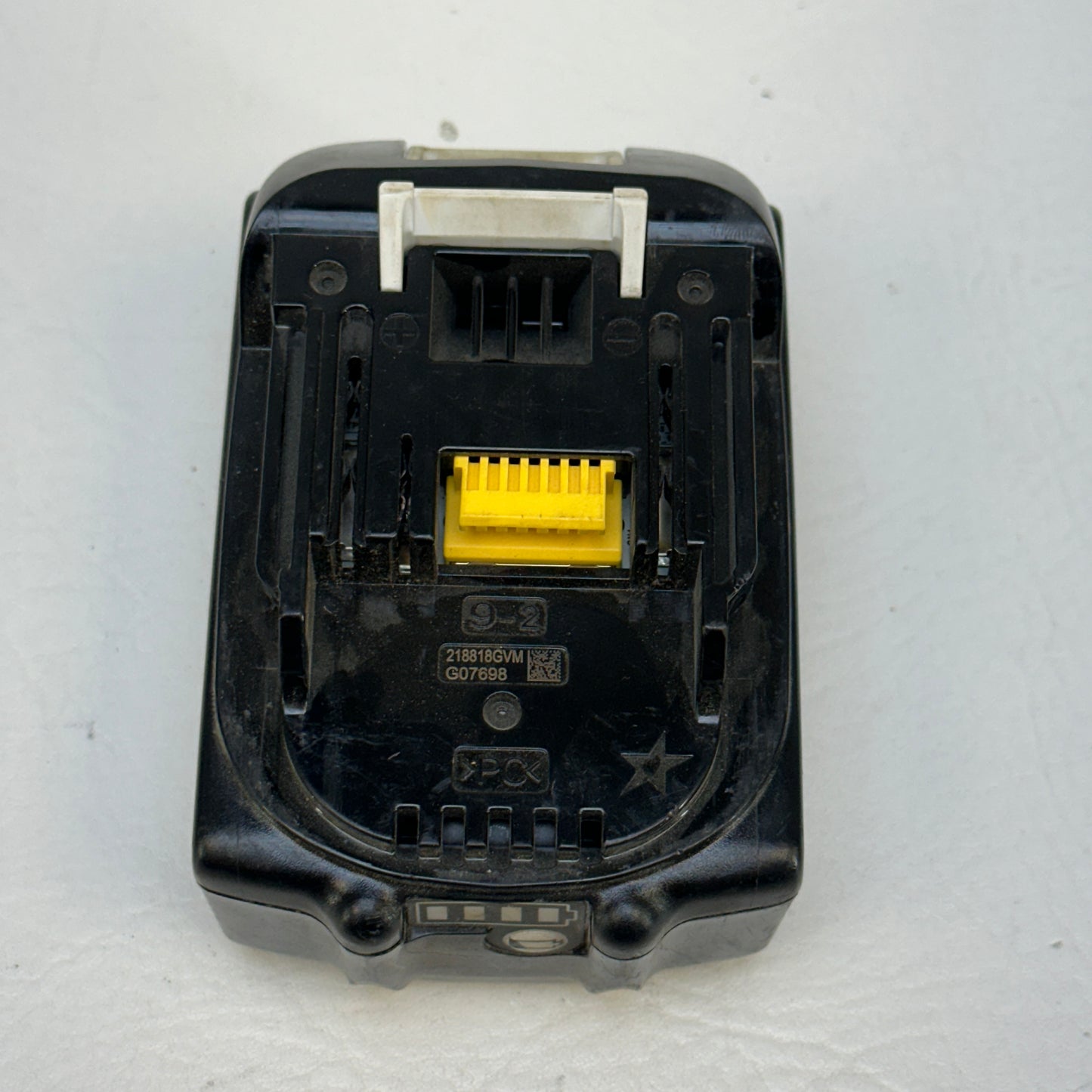 Makita BL1830B 18V Lithium-Ion Battery 3.0Ah