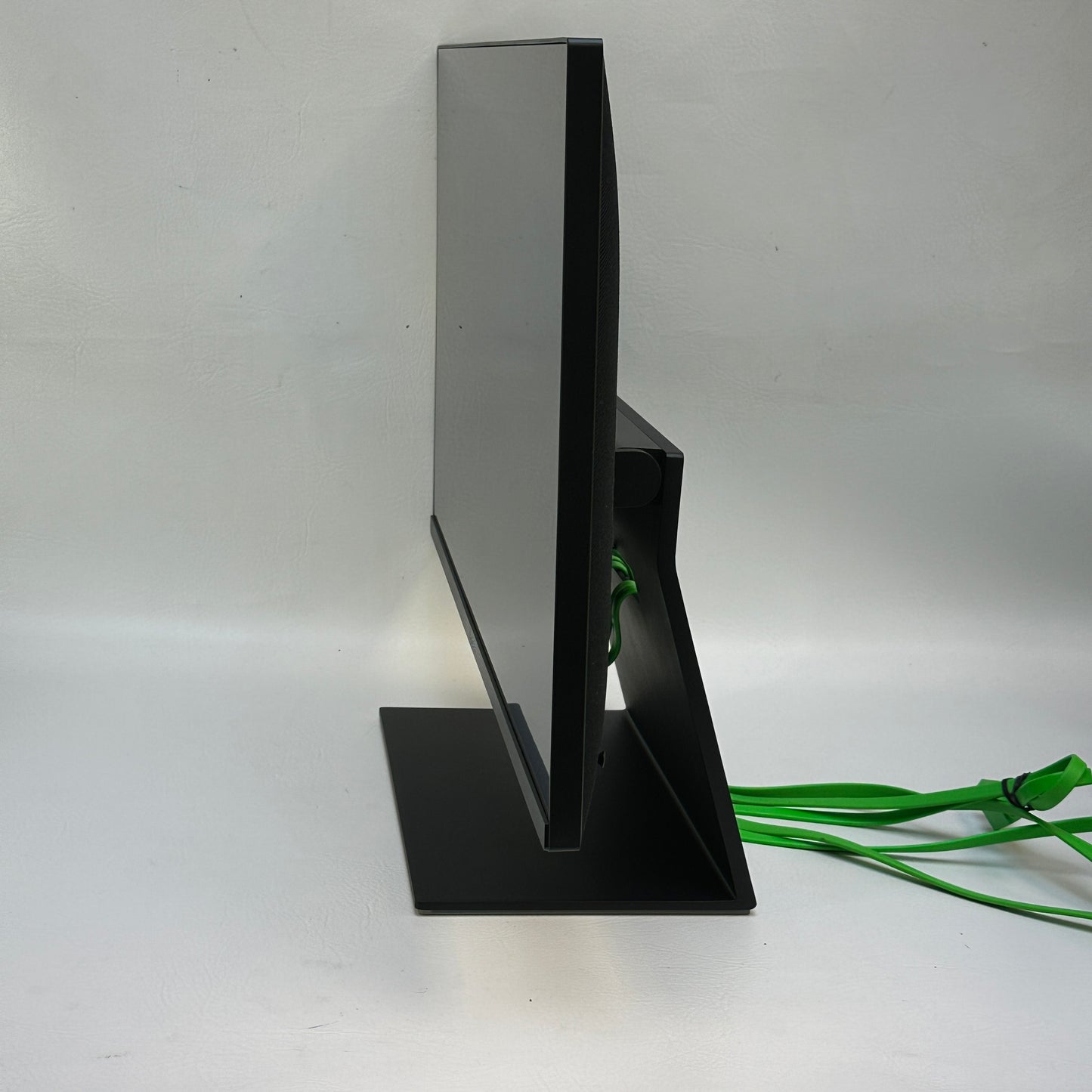 Razer 27" RZ39-0350 LED-backlit LCD IPS Desktop Gaming Monitor