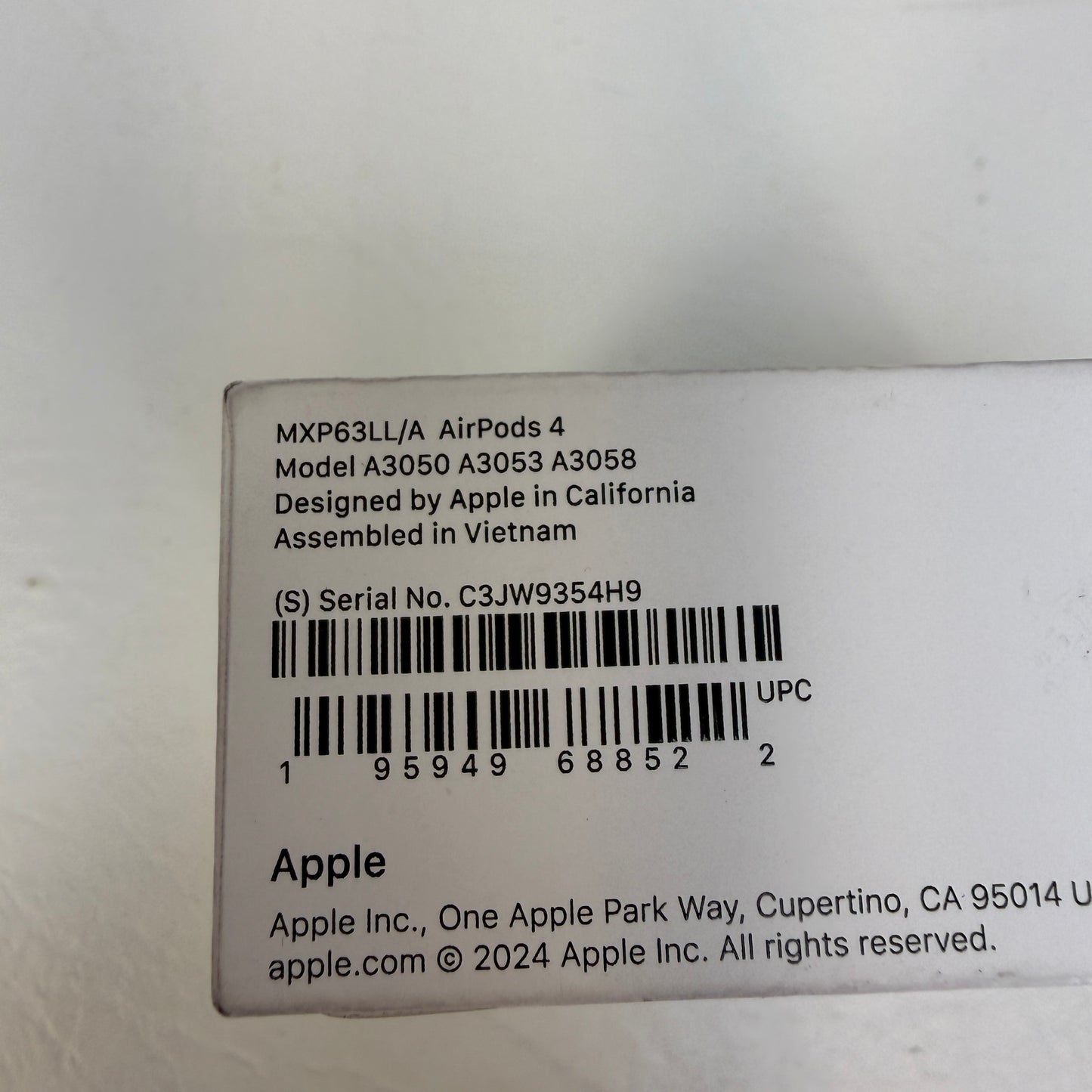 New Apple AirPods 4th Gen with Charging Case A3053 A3058 A3050 MXP63LL/A