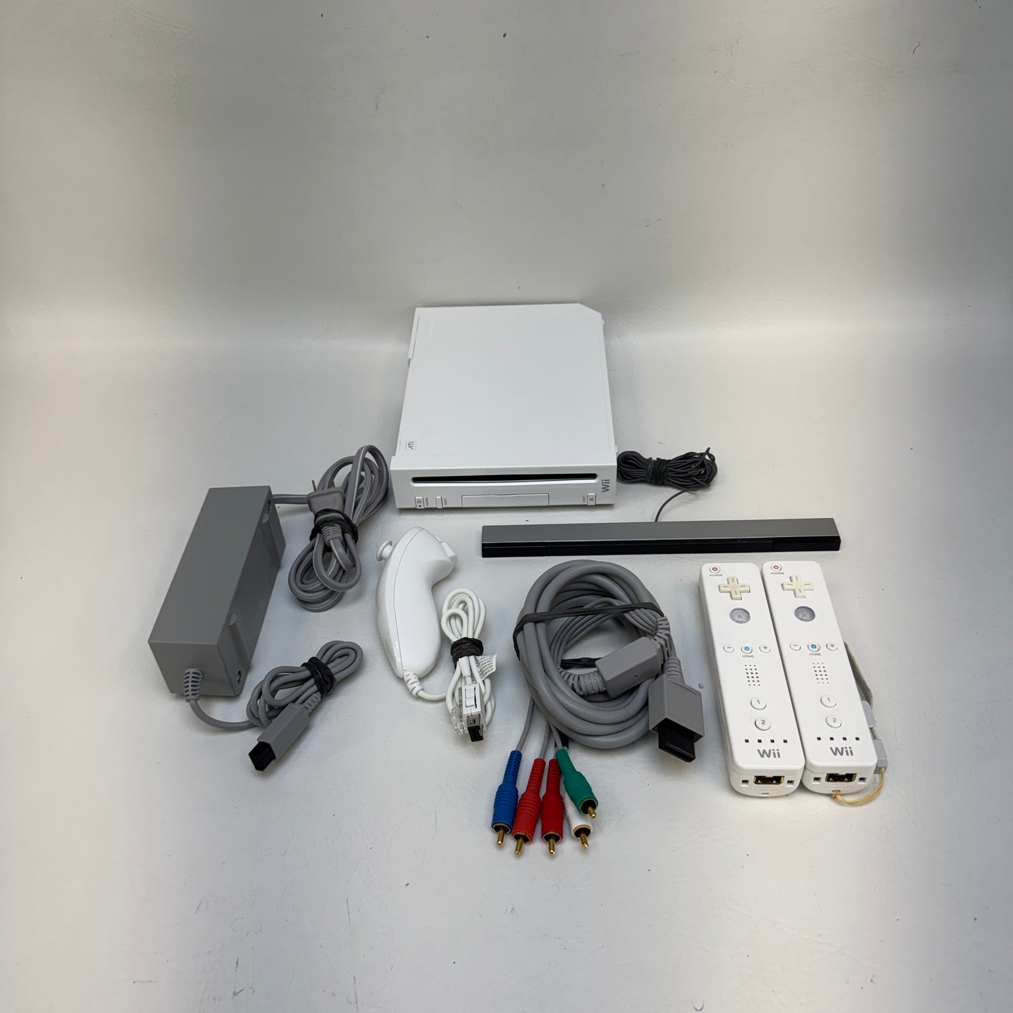Nintendo Wii Console Gaming System RVL-001 White
