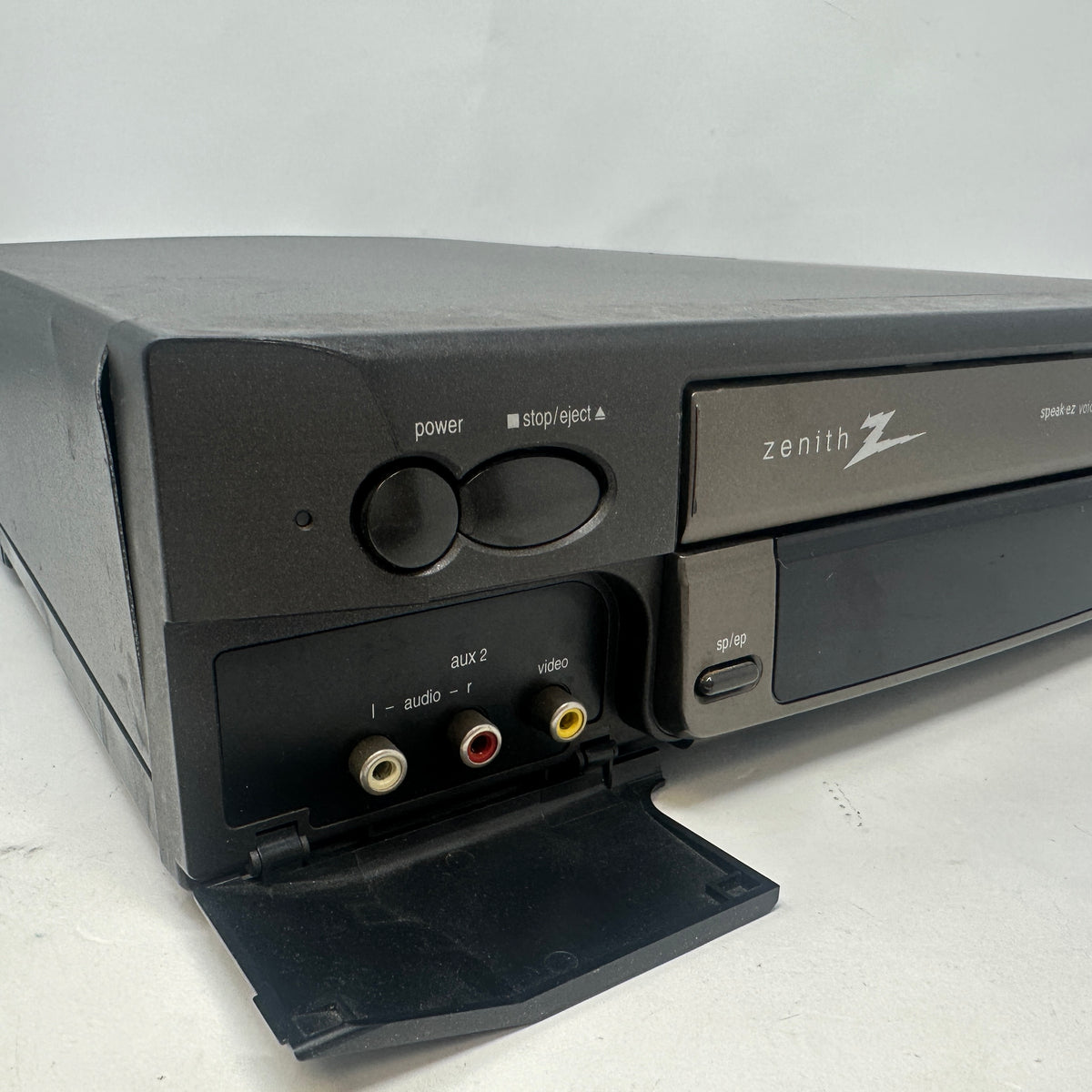 Zenith VRA424 VCR Video Cassette Recorder VRA424