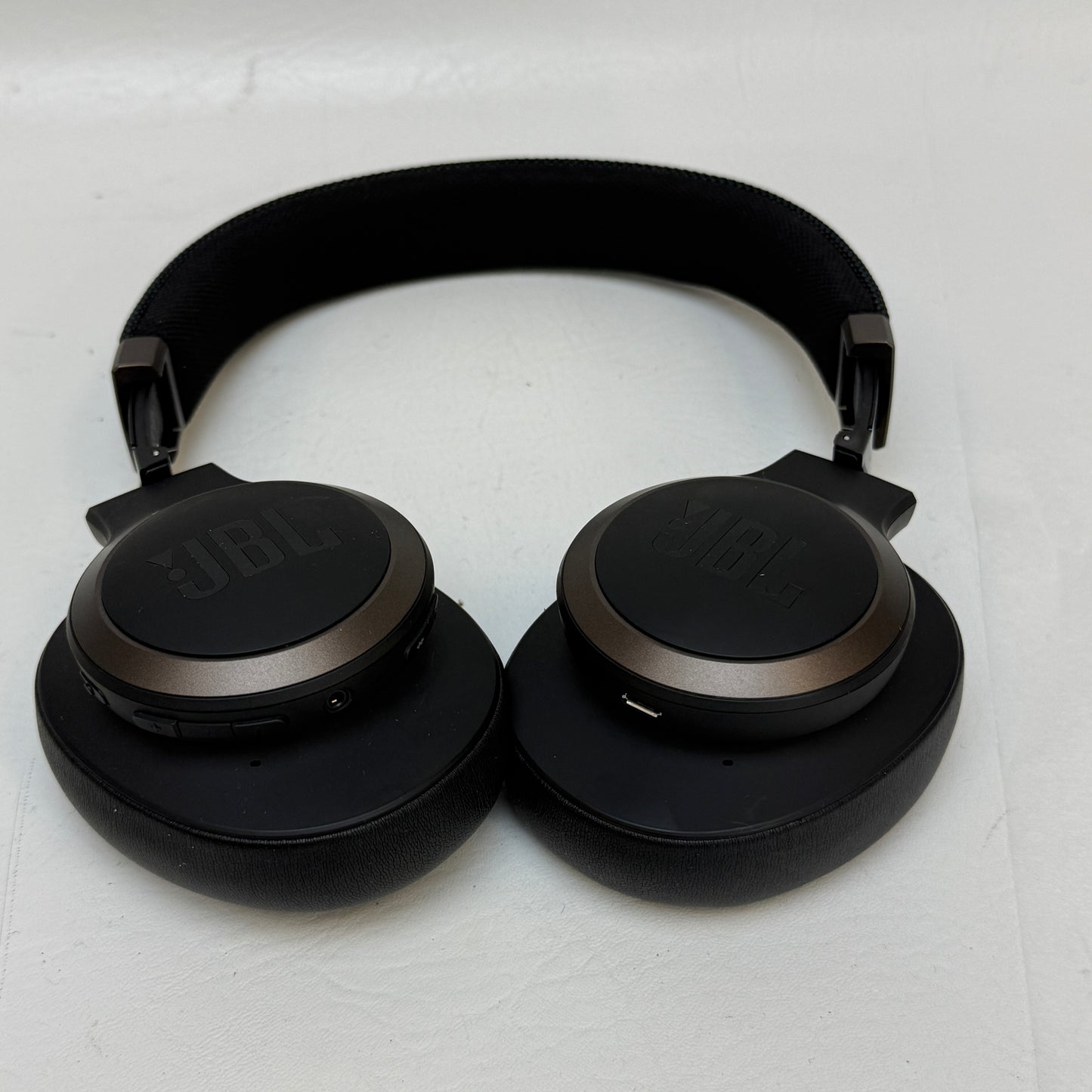 JBL LIVE650BTNC Wireless Over-Ear Bluetooth Headphones Black