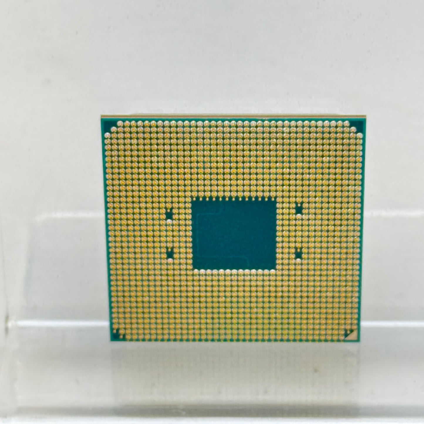 AMD Ryzen 5 2400G 3.60GHz Quad Core YD2400C5M4MFB 8 Thread AM4