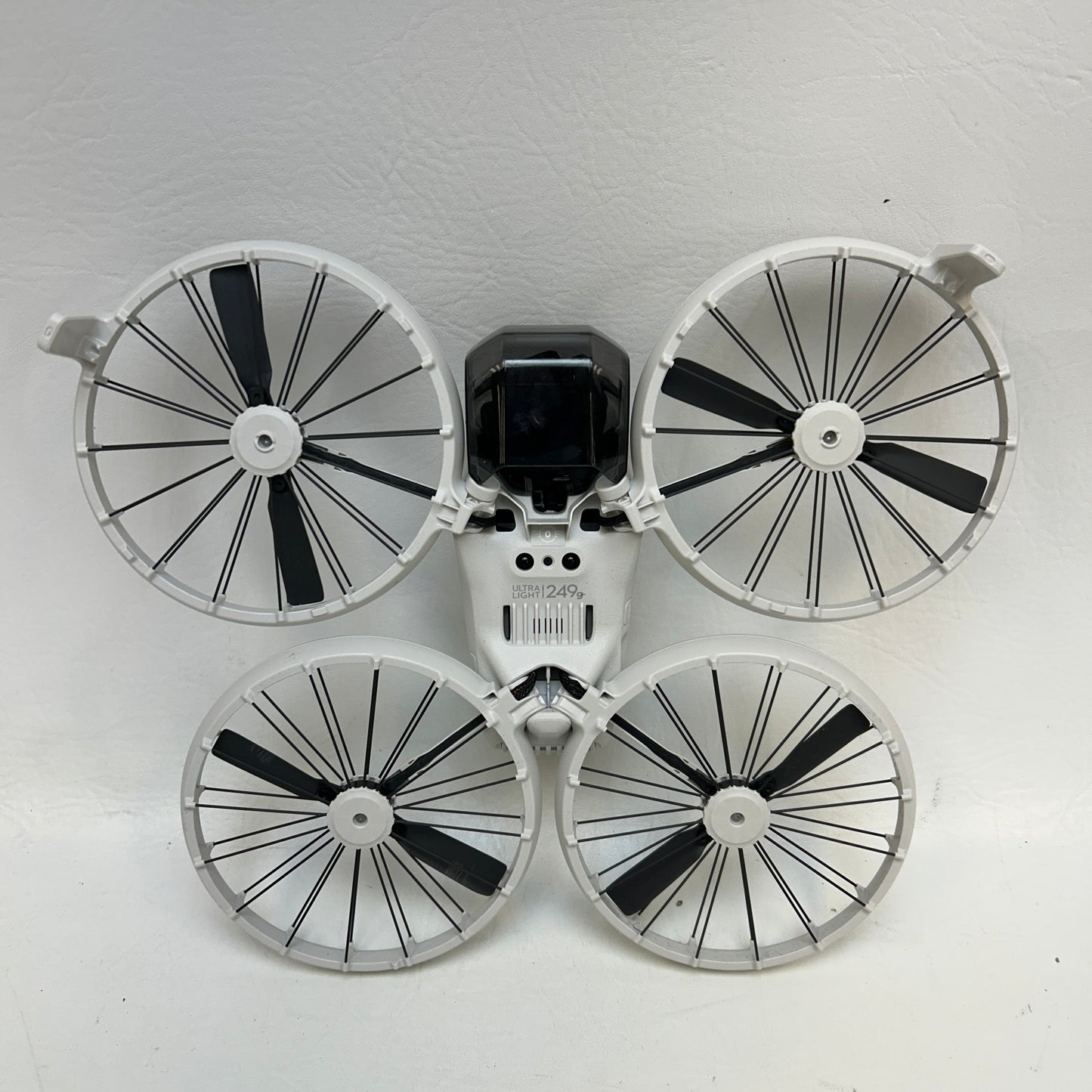 DJI Flip 4K Quadcopter Camera Drone DF1A0424