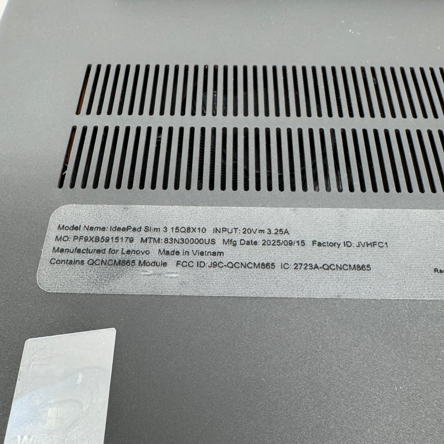 Lenovo IdeaPad Slim 3 15Q8X10 15.3 Snapdragon X-X126100 " 2.96Ghz 16GB RAM 256GB SSD