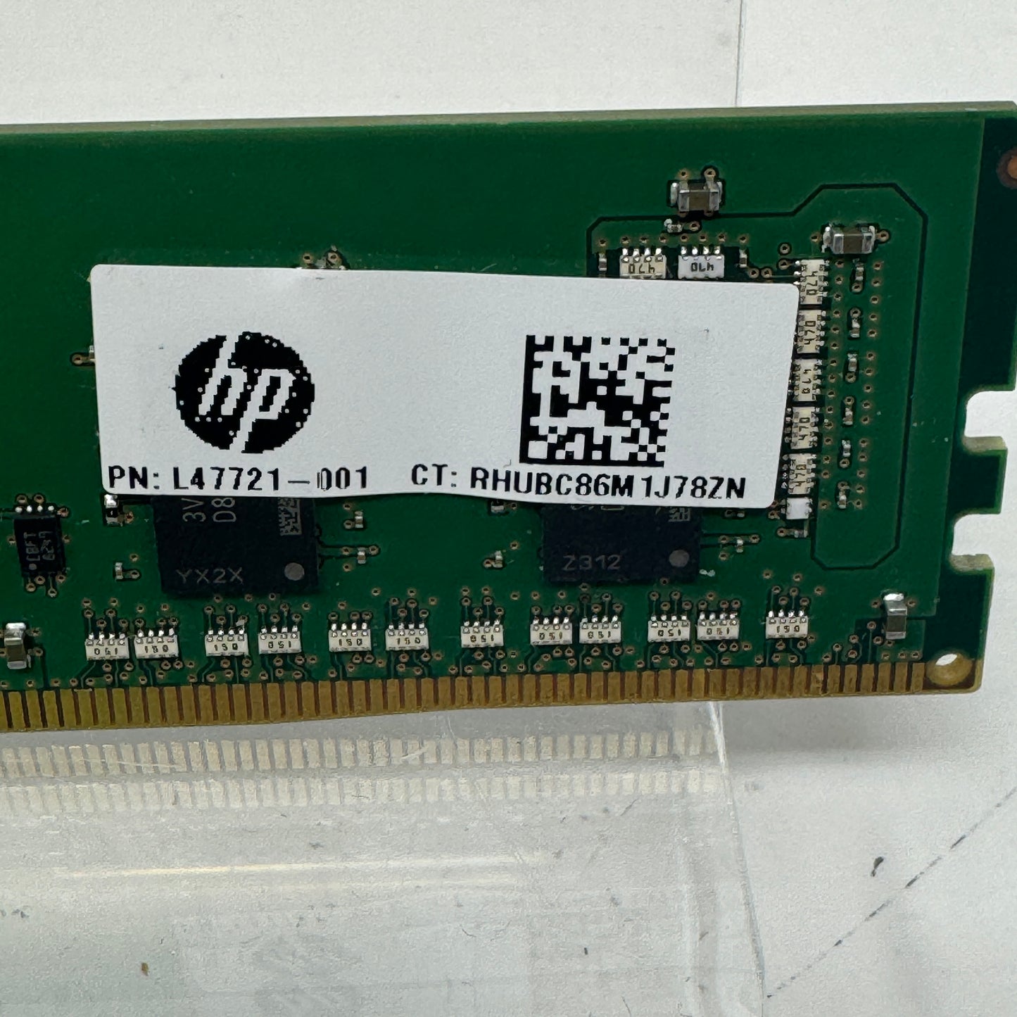 Micron 8GB (1x8GB) RAM DDR4 3200MHz MTA4ATF1G64AZ-3G2F1