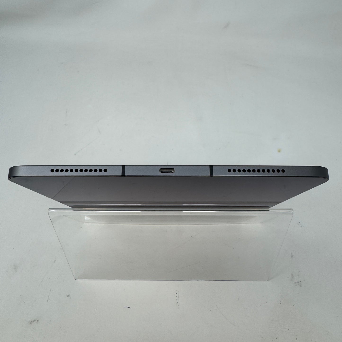 Factory Unlocked Apple iPad Air 5th Gen 64GB Space Gray MM6R3LL/A