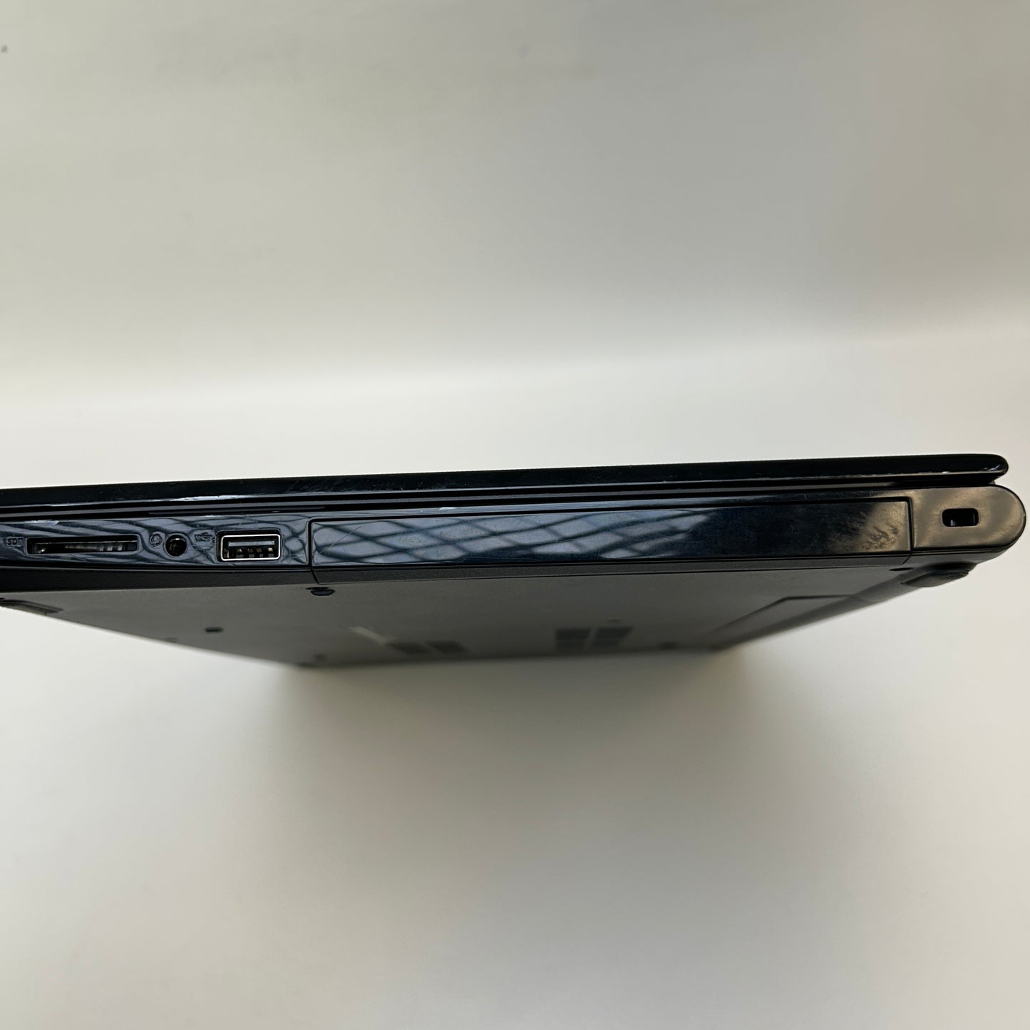 Dell Inspiron 15 3567 15.6" i5-7200U 2.5GHz 8GB RAM 256GB SSD