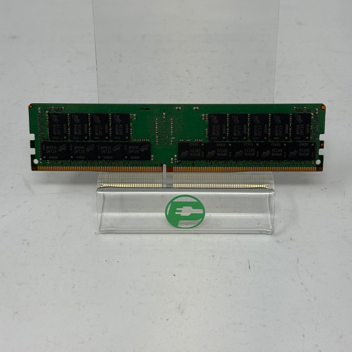 Micron MTA36ASF4G72PZ-2G6D1 32GB (1x32GB) RAM DDR4 2666MHz