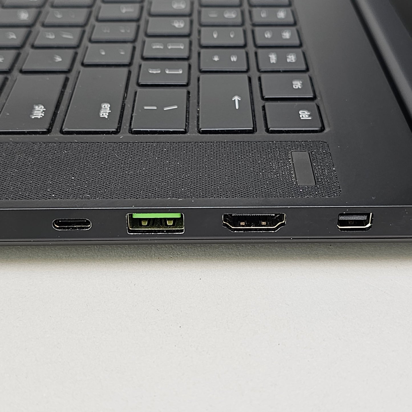 Razer Blade 15 15.6" i7-9750H 2.6GHz 32GB RAM 512GB SSD 1TB SSD RTX 2060