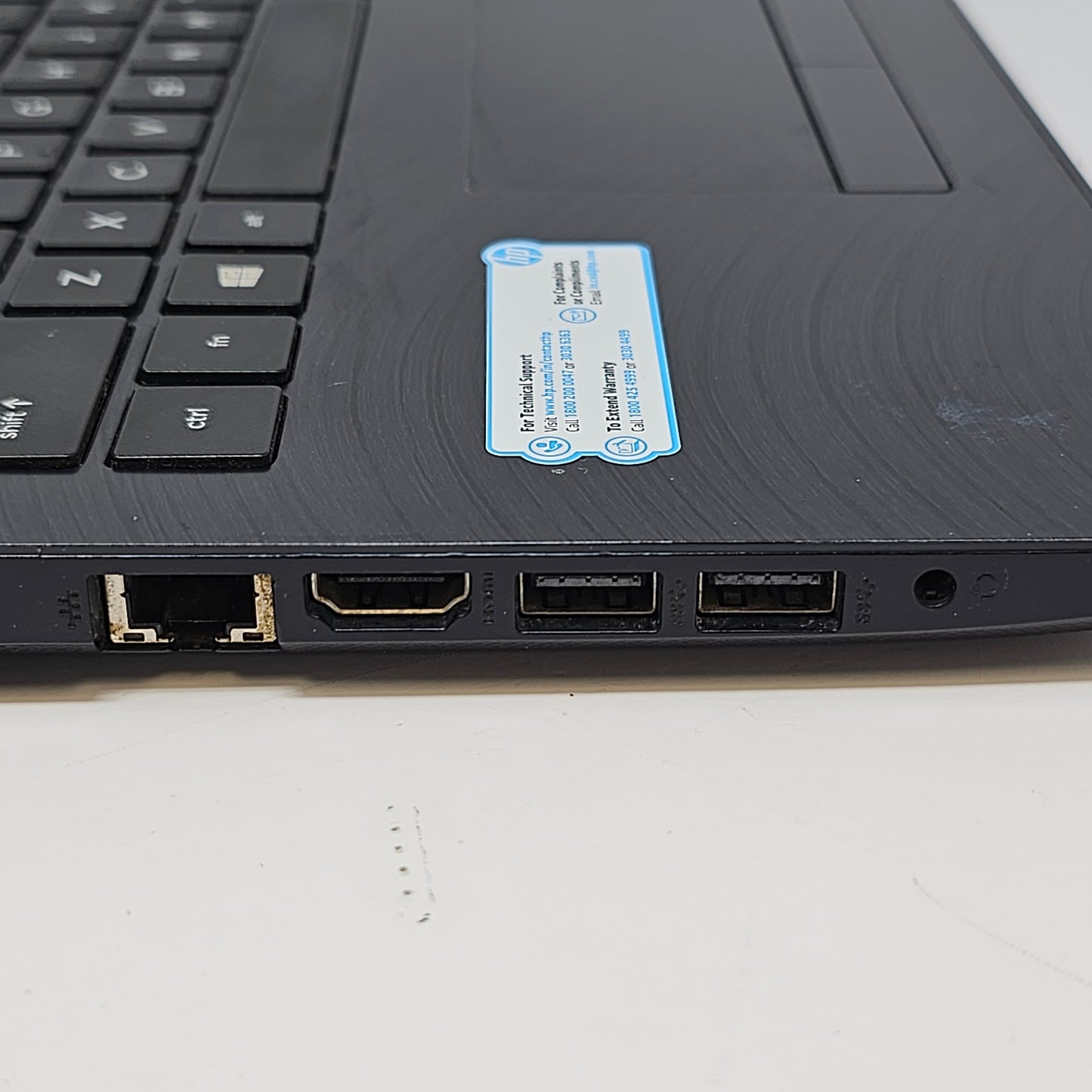 HP Notebook 15-bs655tu 15.6" i3-7100U 2.4GHz 4GB RAM 256GB SSD