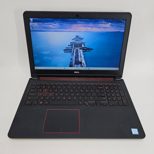 Dell Inspiron 15 5577 15.6"  i5-7300HQ 2.5GHz 8GB RAM 256GB SSD GeForce GTX 1050