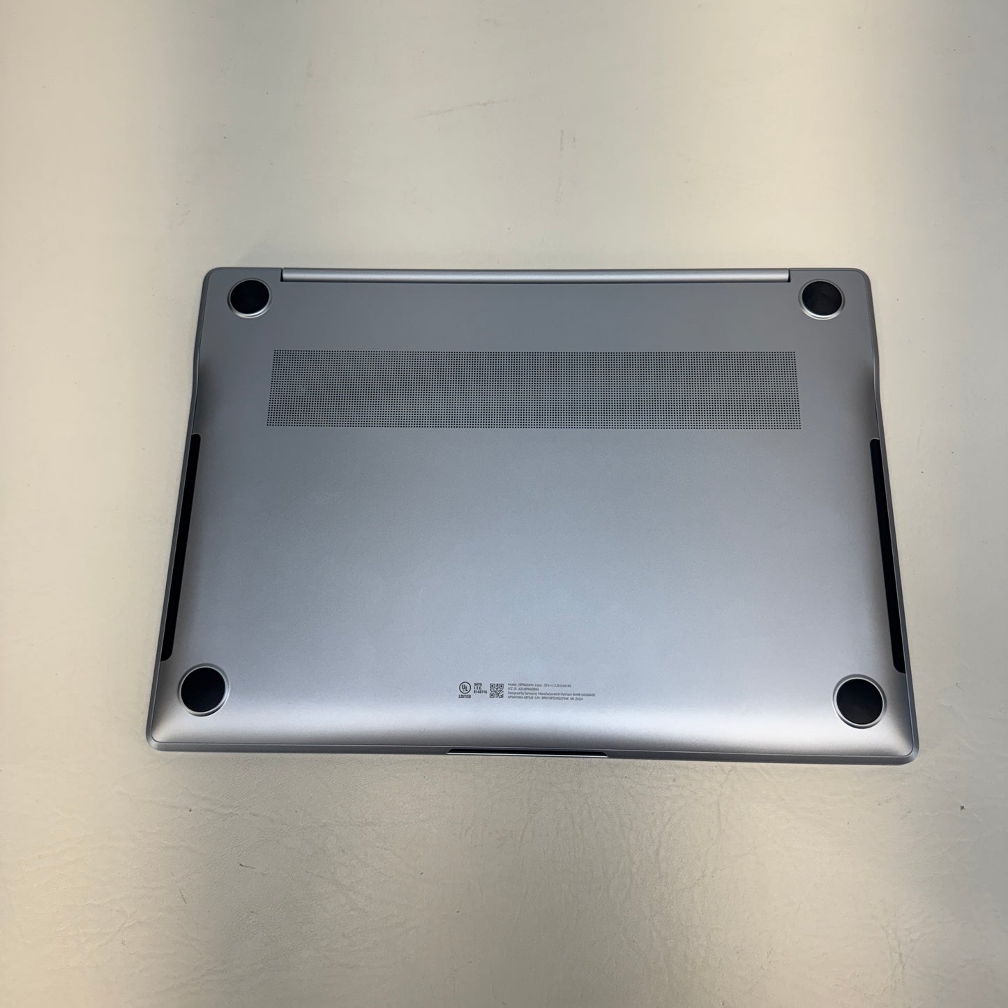 Samsung Galaxy Book4 Edge NP940XMA 14" Snapdragon X Elite X1E80100 3.4GHz 16GB 