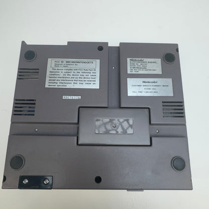 Nintendo Entertainment System NES Video Game Console NES-001 Gray