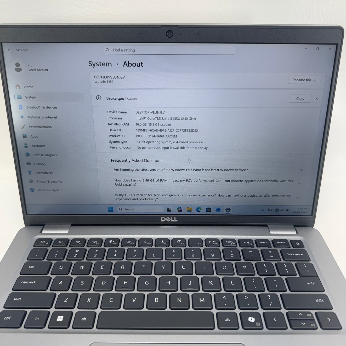 Dell Latitude 5450 14" Core Ultra 5 135U 2.1GHz 16GB RAM 256GB SSD