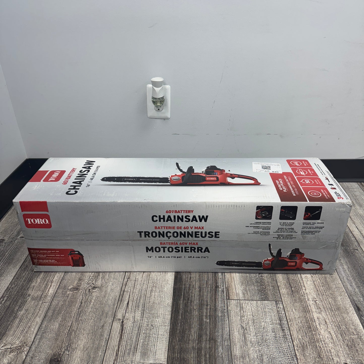 New Toro 51850 60V Cordless Chainsaw
