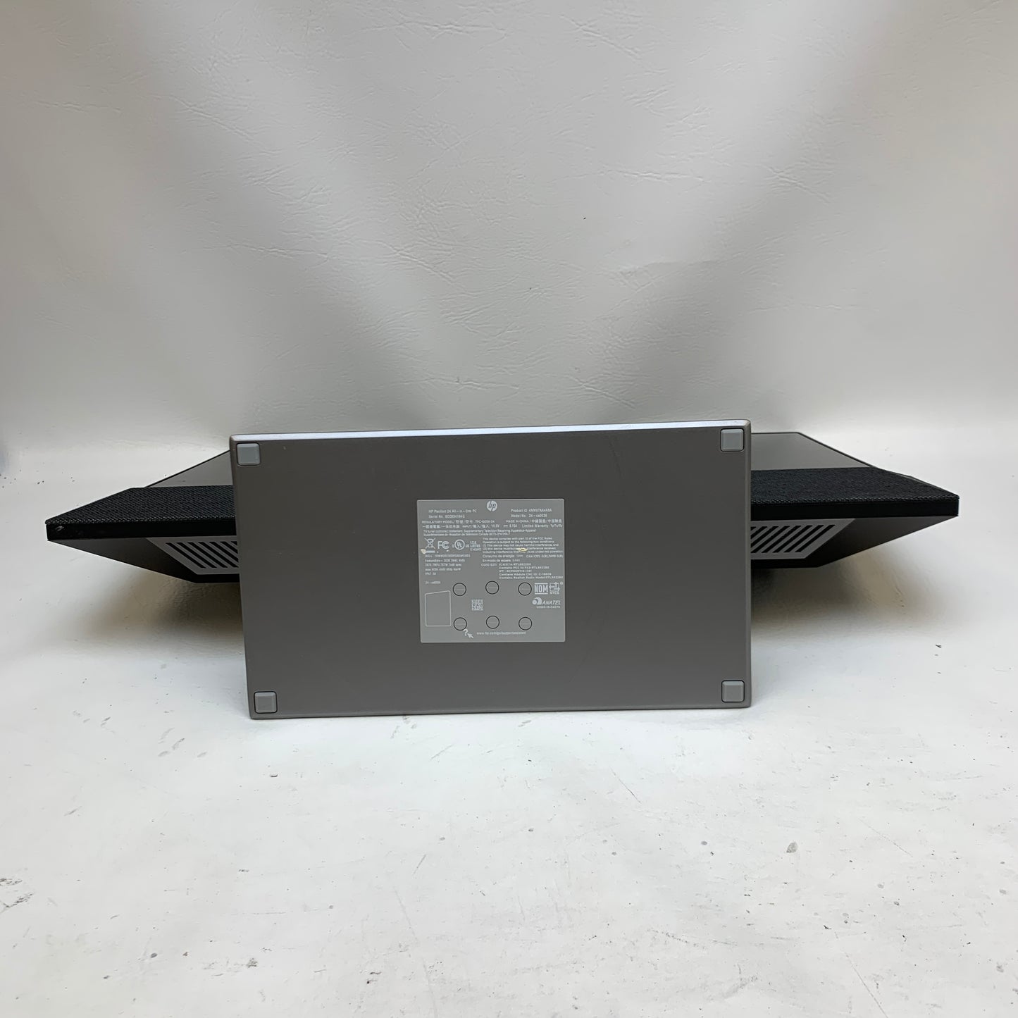 HP Pavilion 23.8" i5-8400T 1.70GHz 8GB RAM 1TB HDD