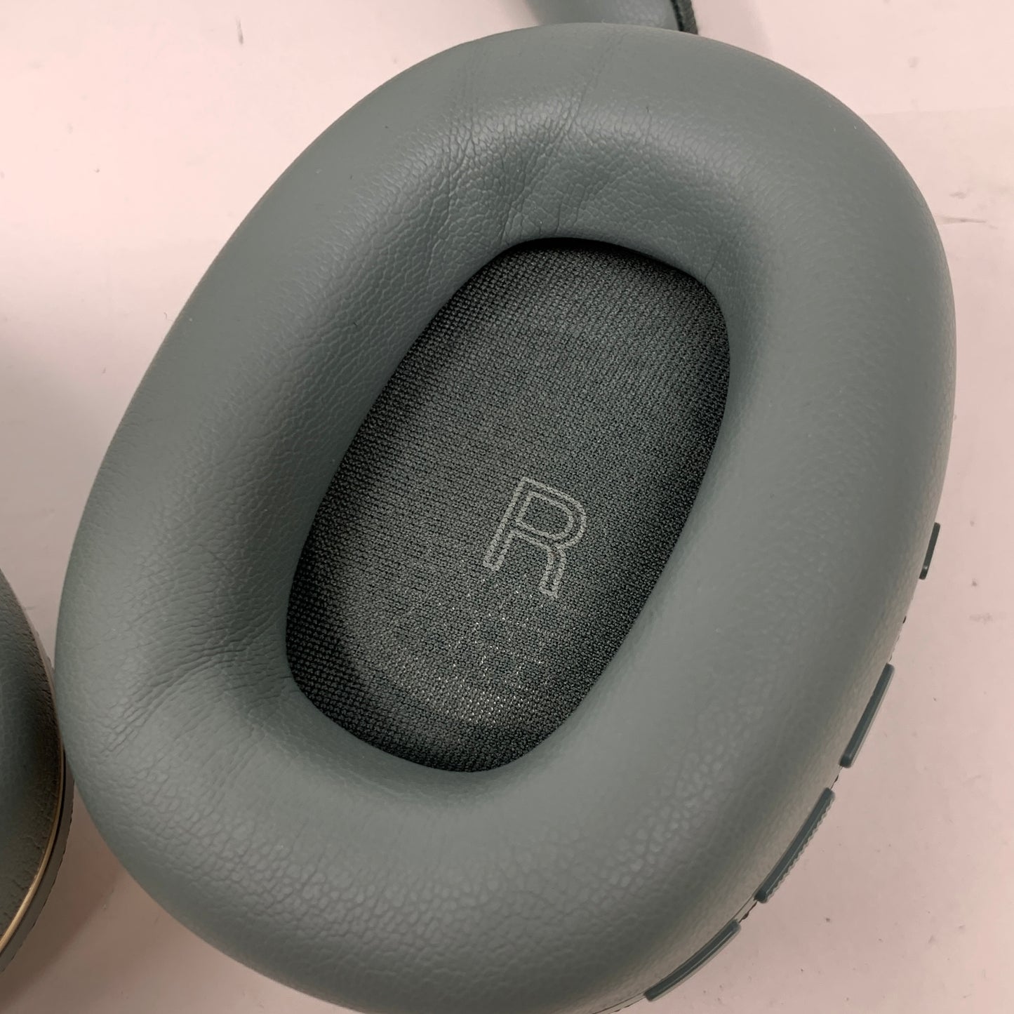 Bowers & Wilkins PX7 S2e Headphones 2411