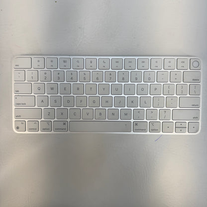 2021 Apple iMac 24" M1 3.2GHz 8GB RAM 256GB SSD Silver MGPC3LL/A