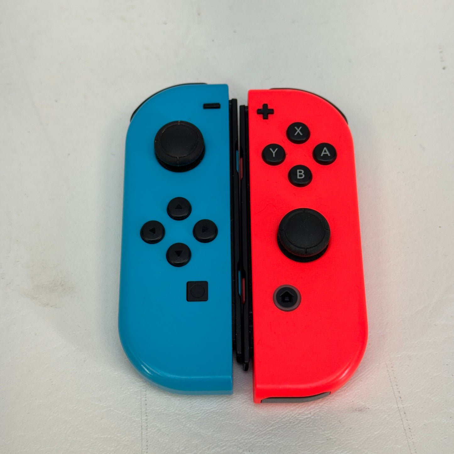Nintendo Switch v2 Video Game Console HAC-001(-01)  Red/Blue