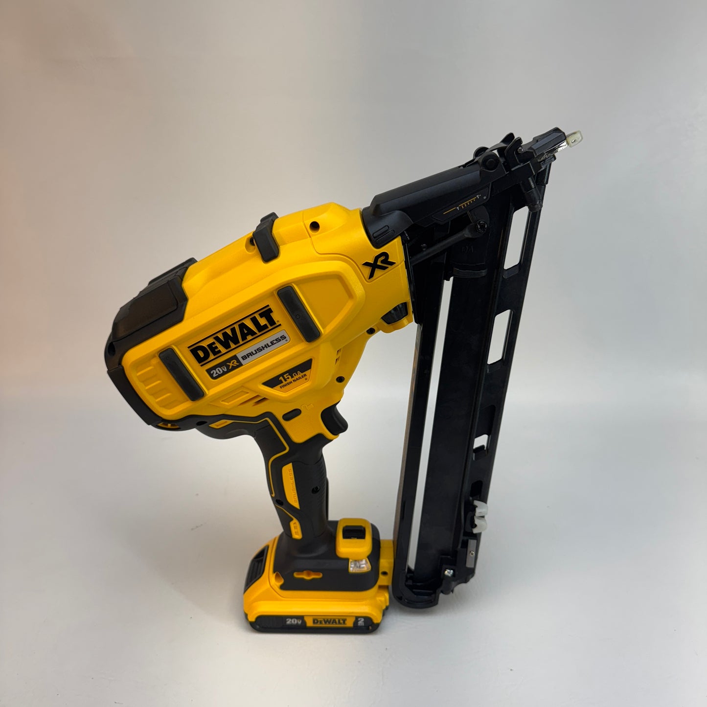 DeWalt DCN650 20V MAX Brushless 15GA Nail Finisher