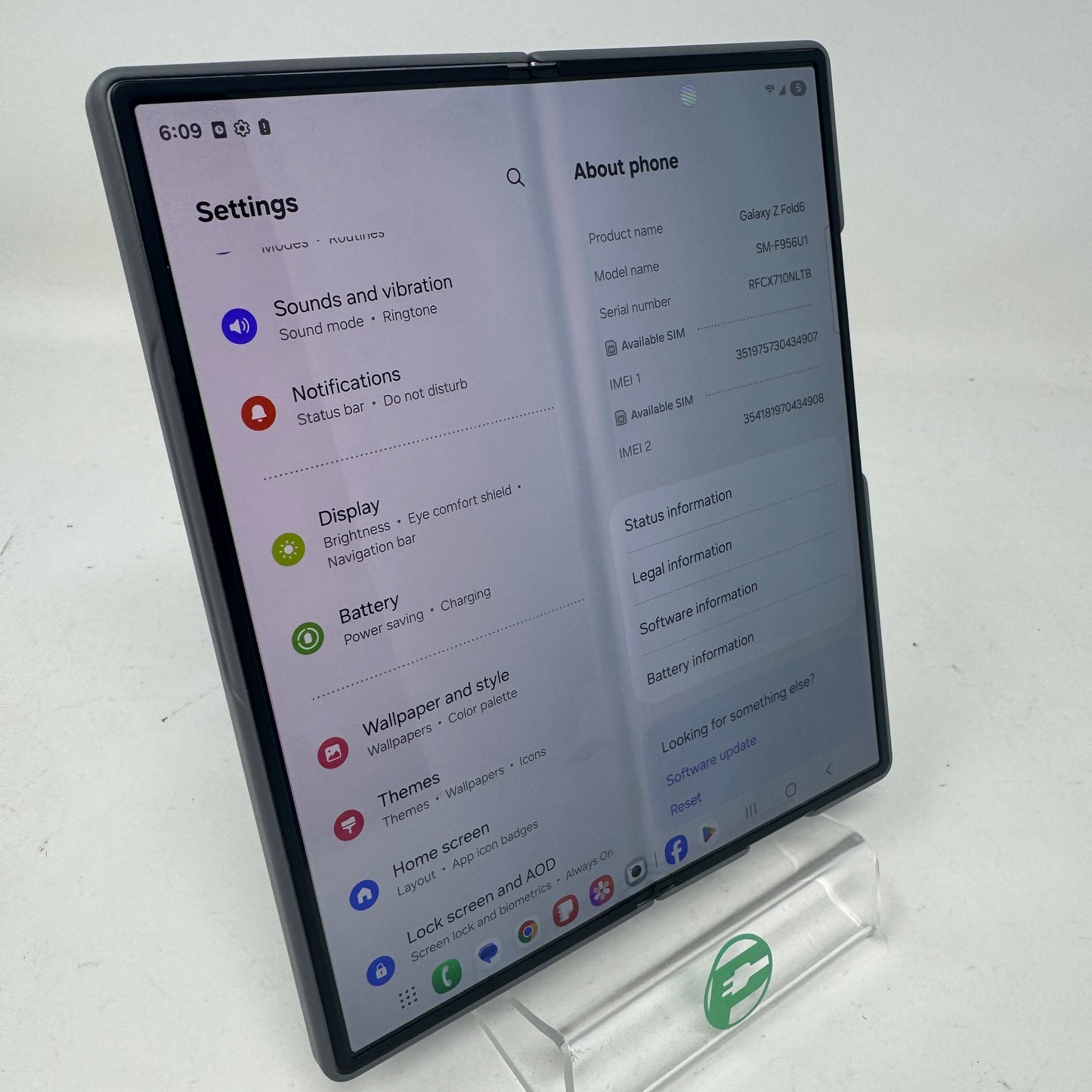 Unlocked Samsung Galaxy Z Fold6 12GB RAM 256GB SM-F956U1 Silver Shadow