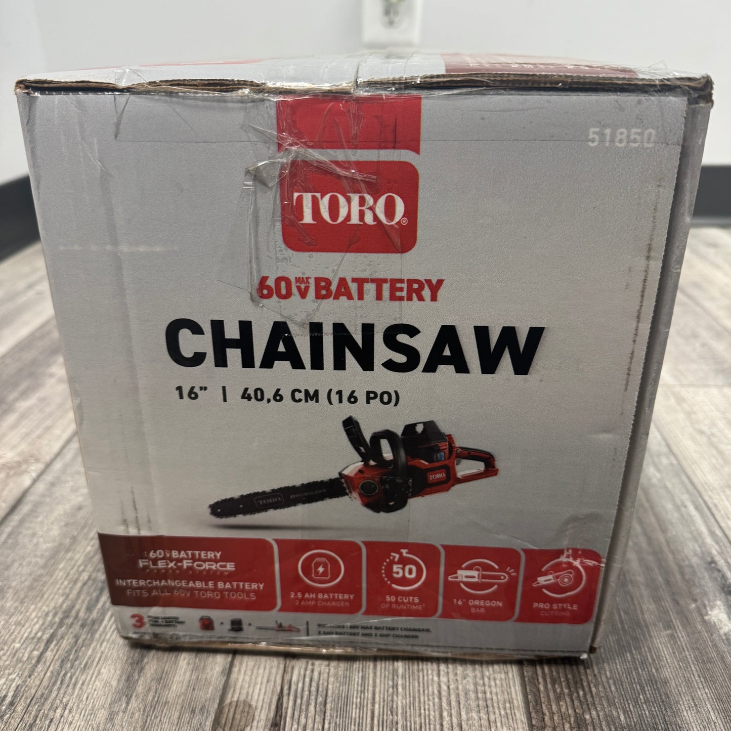 New Toro 51850 60V Cordless Chainsaw