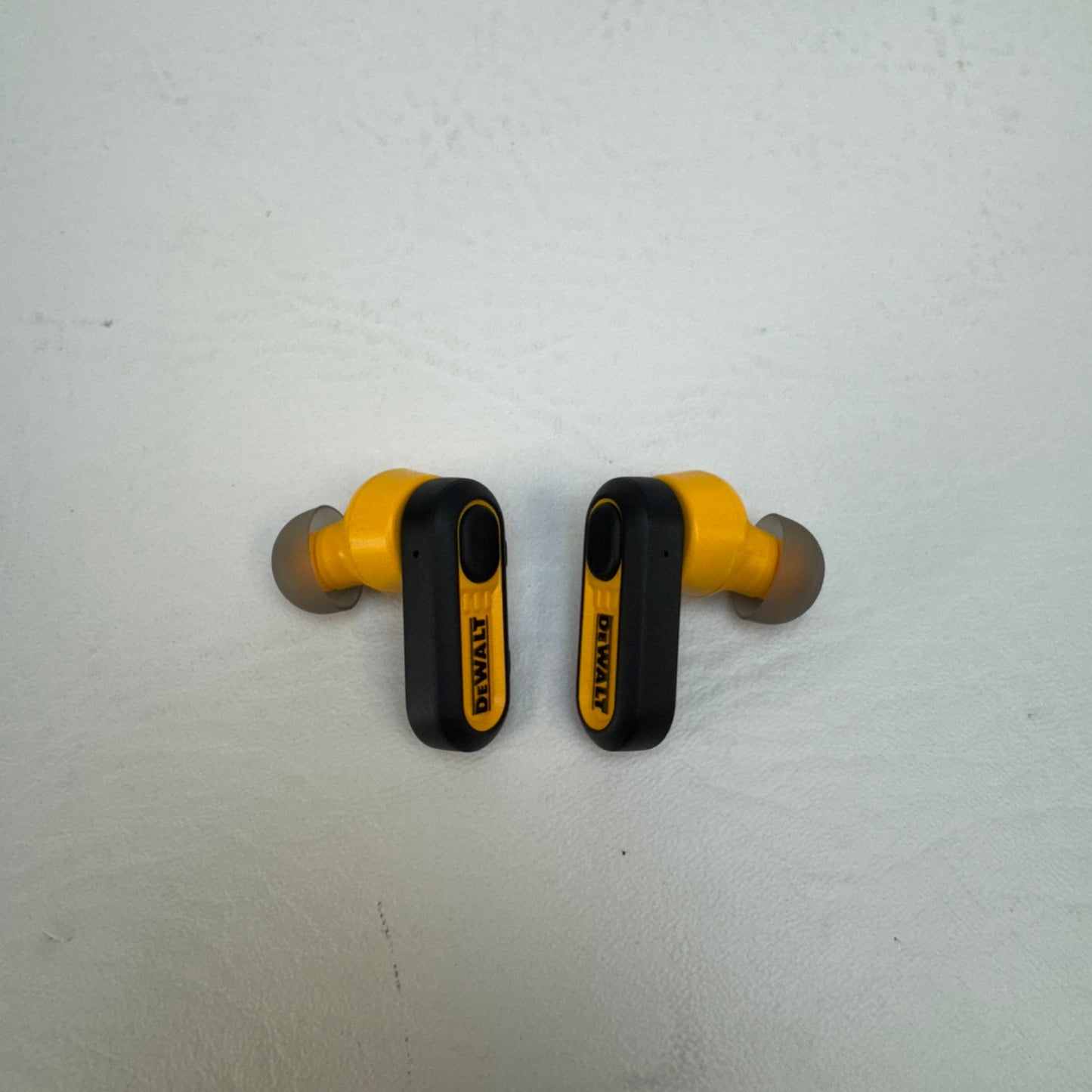 Dewalt DXMA1902092 Active Noise Cancellation Headphones  Black
